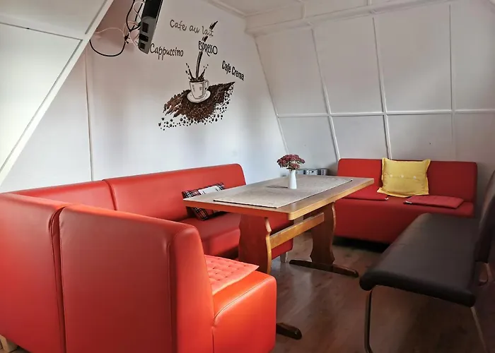 Hotel-pension Rennsteighutte 弗劳恩瓦尔德