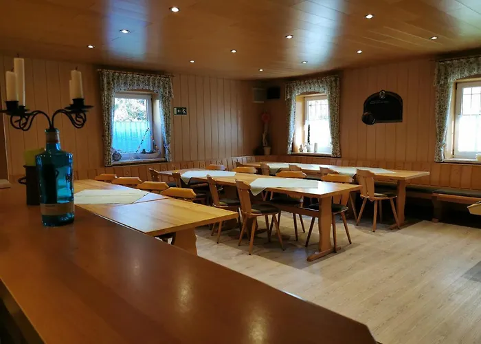 招待所 Hotel-pension Rennsteighutte